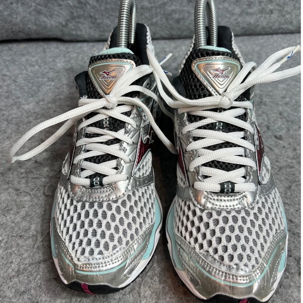 Mizuno Wave Creation 13 Womens Running Shoes Silver Red White Sneakers Size 7